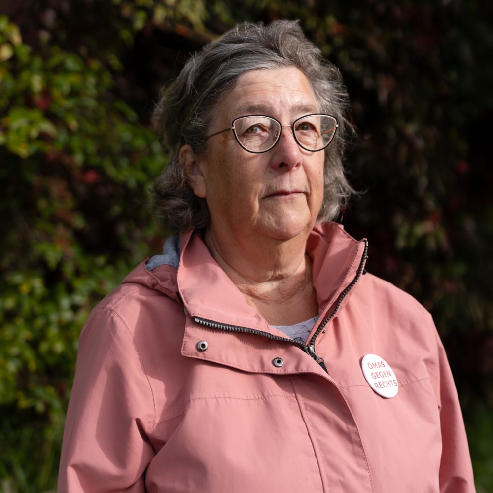 Porträt von Ursula aus Potsdam, OMA GEGEN RECHTS, Foto von Corinna Micori